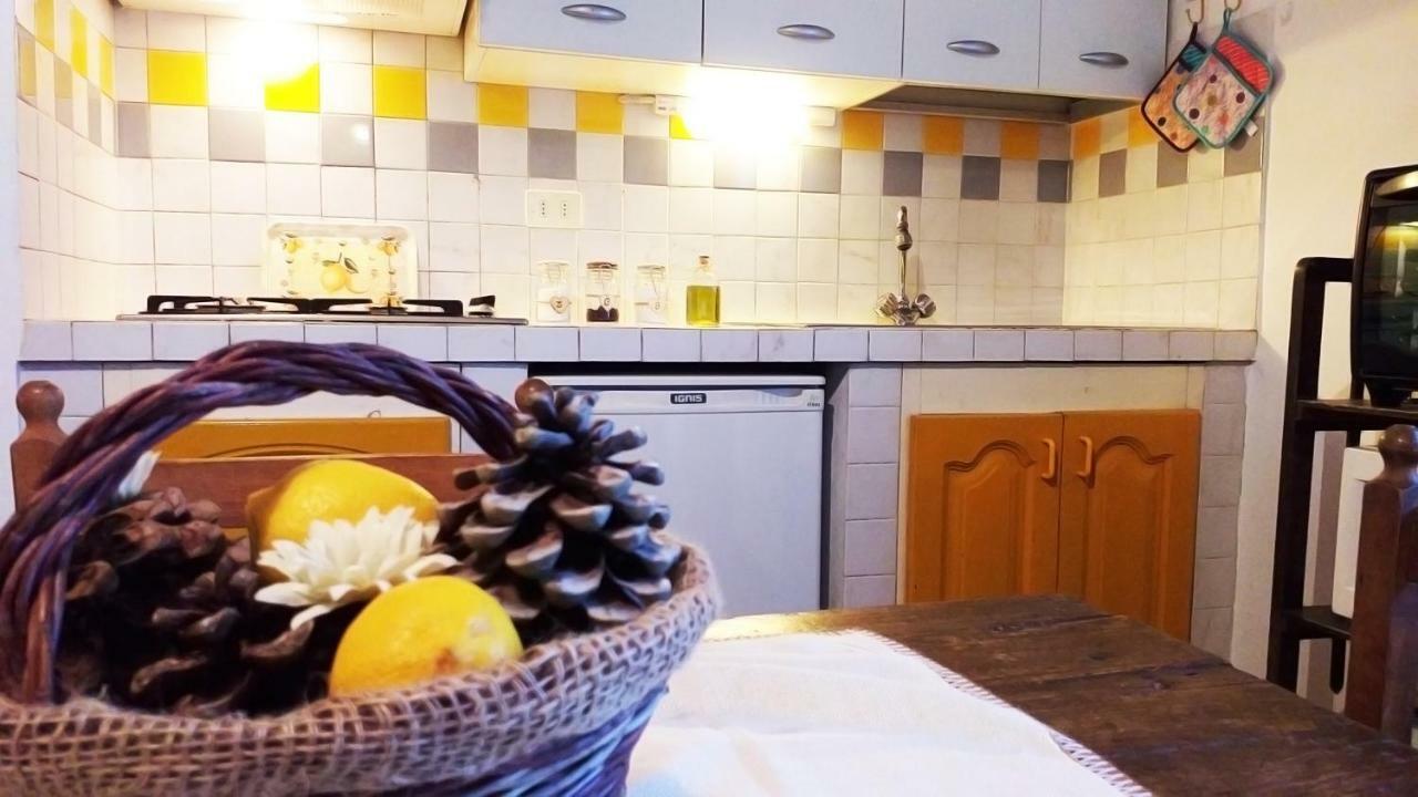 La Vecchia Fornace Guest House กอร์โตนา ภายนอก รูปภาพ