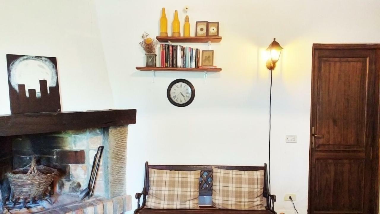 La Vecchia Fornace Guest House กอร์โตนา ภายนอก รูปภาพ