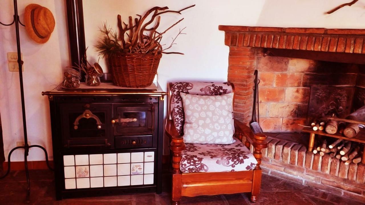 La Vecchia Fornace Guest House กอร์โตนา ภายนอก รูปภาพ